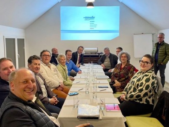 MIT NRW besucht Hebmueller GROUP in Kaarst